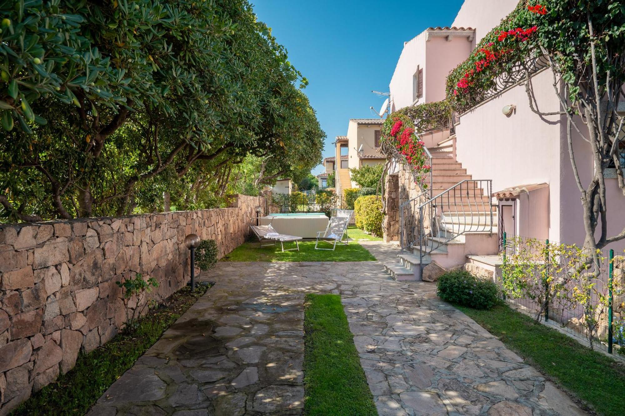 Villetta Bouganville Будони Экстерьер фото